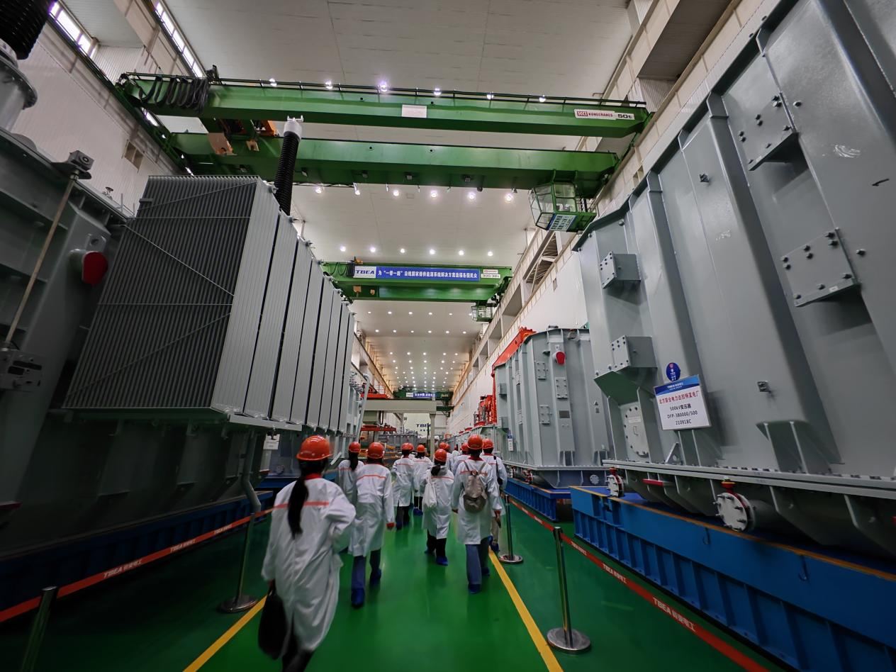 大國(guó)重器中的“衡陽(yáng)制造” 特變電工衡變公司深耕海外市場(chǎng)，電氣設(shè)備遠(yuǎn)銷(xiāo)70余國(guó)家和地區(qū)